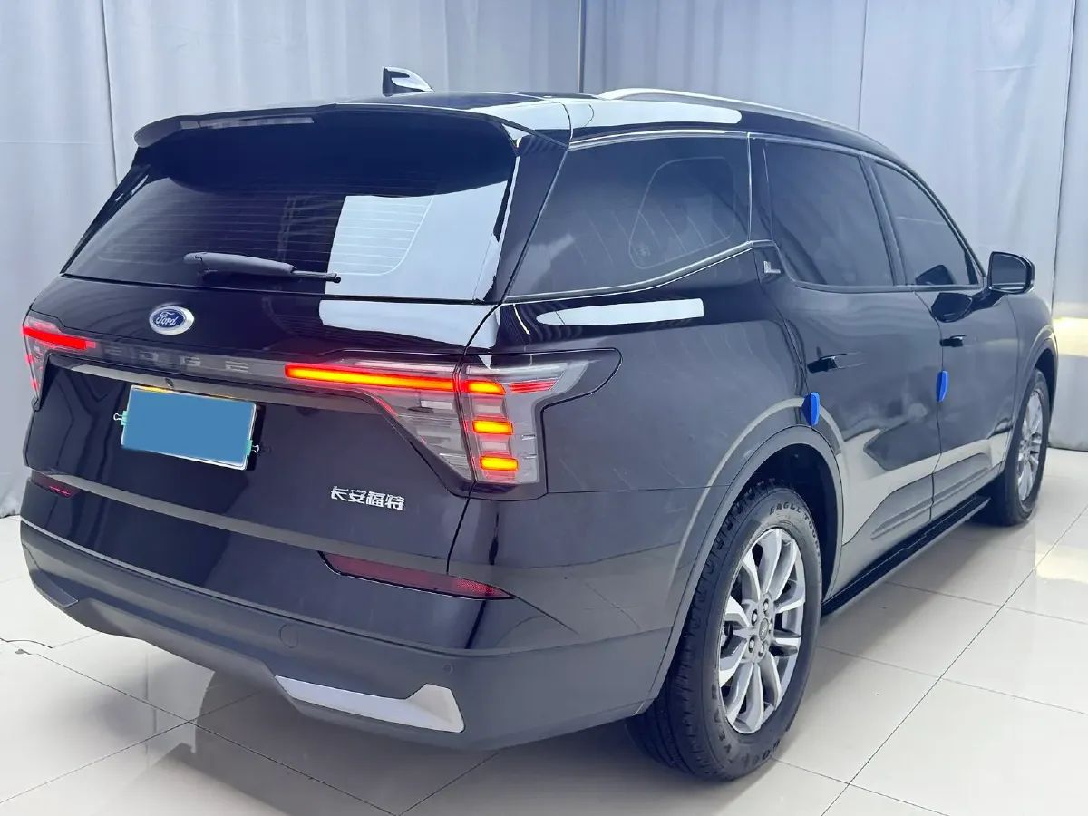 2025 Ford Edge 2.0T 252HP L4 8AT,autocango,china used car exporter,china ev exporter,chinese used car exporter,chinese used ev exporter