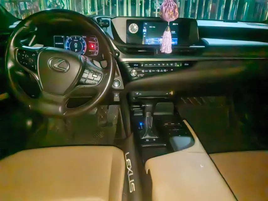 2020 Lexus ES 2.0L 173HP L4 CVT,autocango,china used car exporter,china ev exporter,chinese used car exporter,chinese used ev exporter