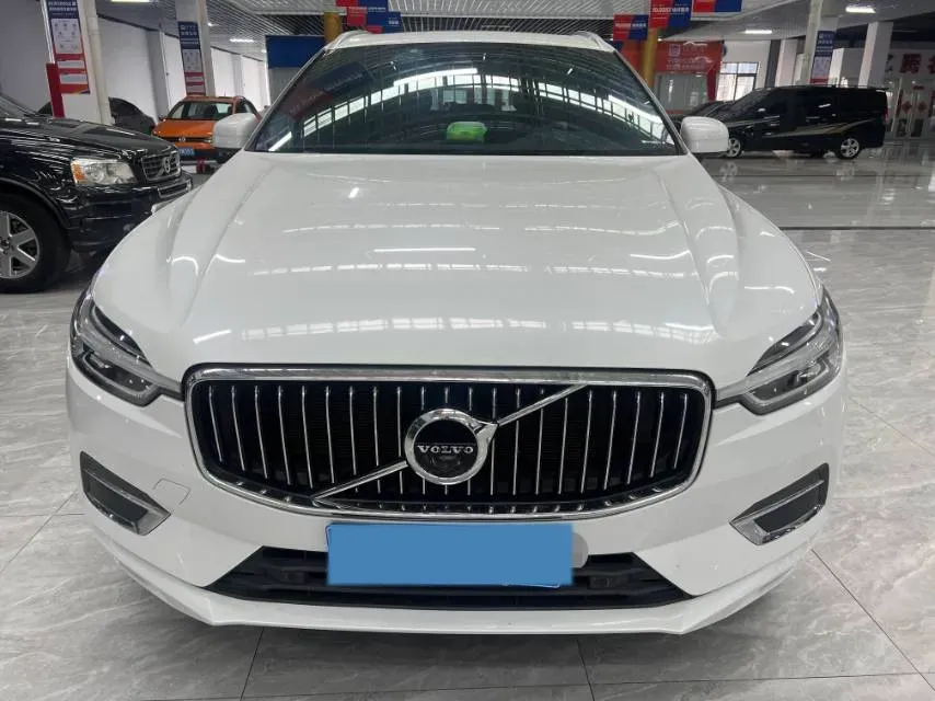 2021 Volvo XC60 2.0T 250HP L4 8AT,autocango,china used car exporter,china ev exporter,chinese used car exporter,chinese used ev exporter