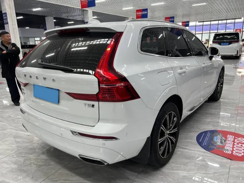 2021 Volvo XC60 2.0T 250HP L4 8AT,autocango,china used car exporter,china ev exporter,chinese used car exporter,chinese used ev exporter