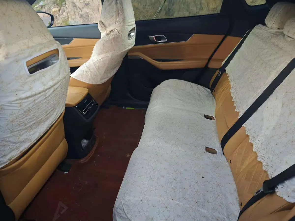 2021 ChangAn UNI-K 2.0T 233HP L4 8AT,autocango,china used car exporter,china ev exporter,chinese used car exporter,chinese used ev exporter