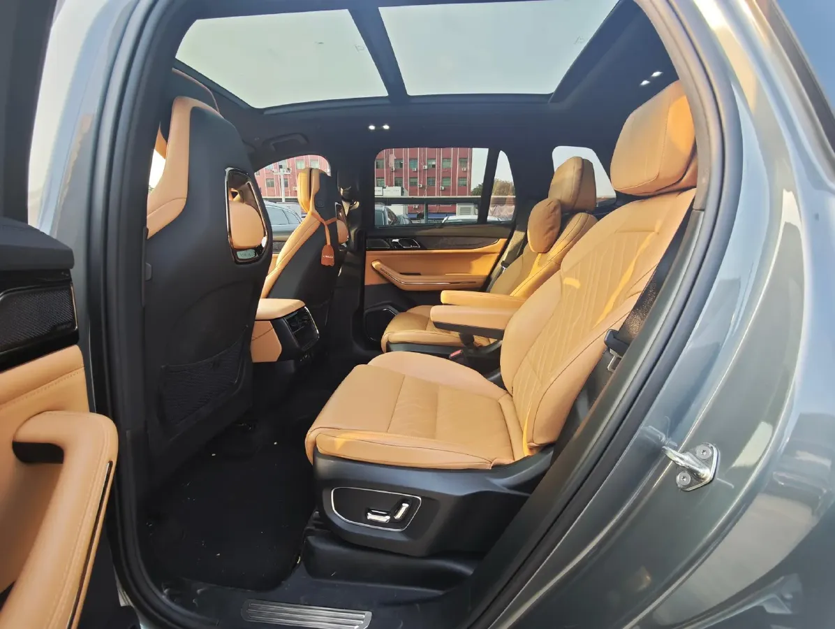 2021 Buick GL8 2.0T 237HP L4 9AT,autocango,china used car exporter,china ev exporter,chinese used car exporter,chinese used ev exporter