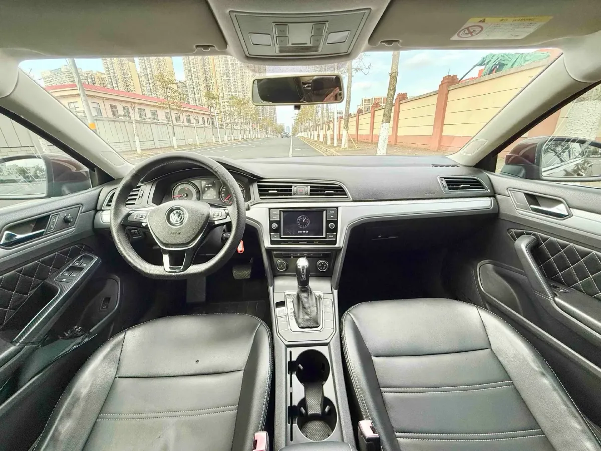 2019 Volkswagen T-Cross 1.4T 150HP L4 7DCT,autocango,china used car exporter,china ev exporter,chinese used car exporter,chinese used ev exporter