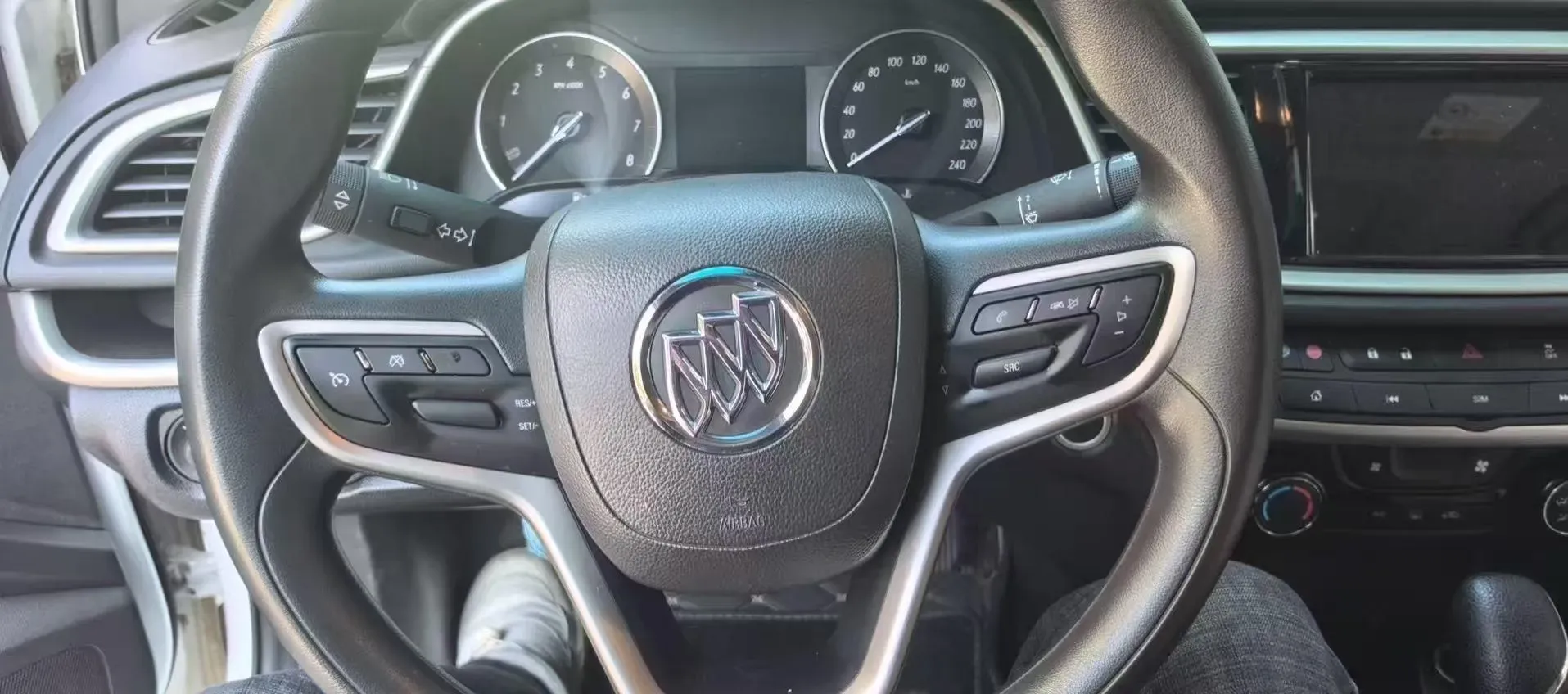 2021 Buick Excelle 1.5L 113HP L4 6AT,autocango,china used car exporter,china ev exporter,chinese used car exporter,chinese used ev exporter