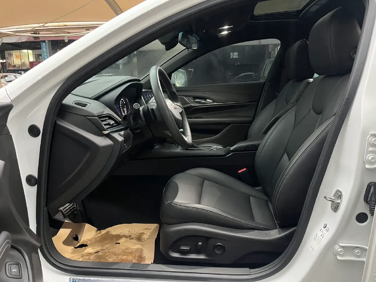 2022 Cadillac CT4 2.0T 237HP L4 8AT,autocango,china used car exporter,china ev exporter,chinese used car exporter,chinese used ev exporter