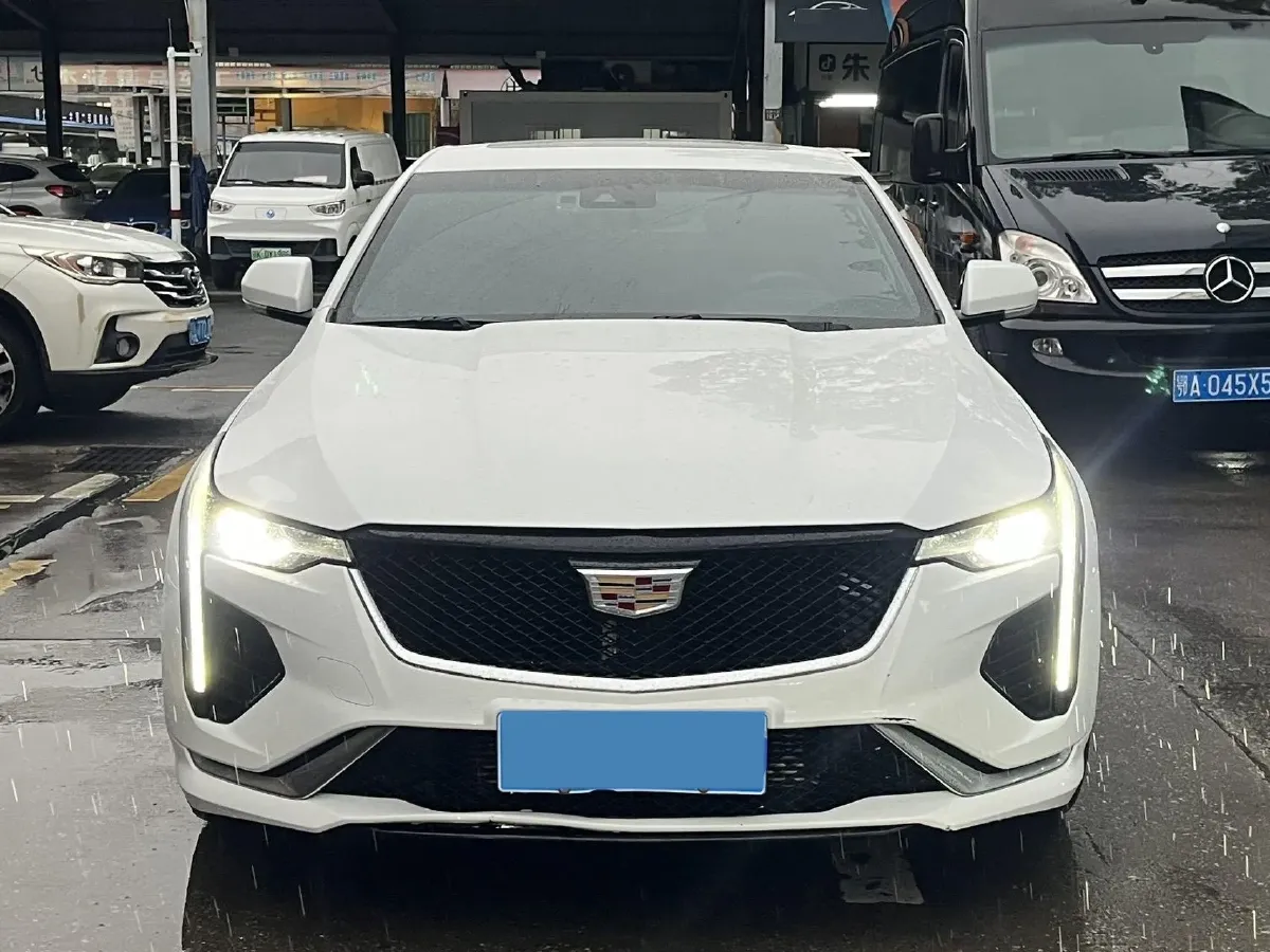2022 Cadillac CT4 2.0T 237HP L4 8AT,autocango,china used car exporter,china ev exporter,chinese used car exporter,chinese used ev exporter