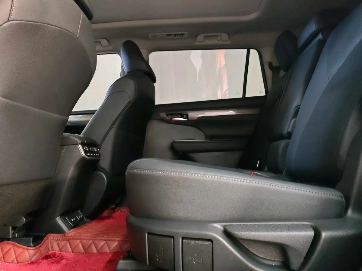 2023 Toyota Highlander 2.5L 189HP L4 E-CVT Hybrid,autocango,china used car exporter,china ev exporter,chinese used car exporter,chinese used ev exporter