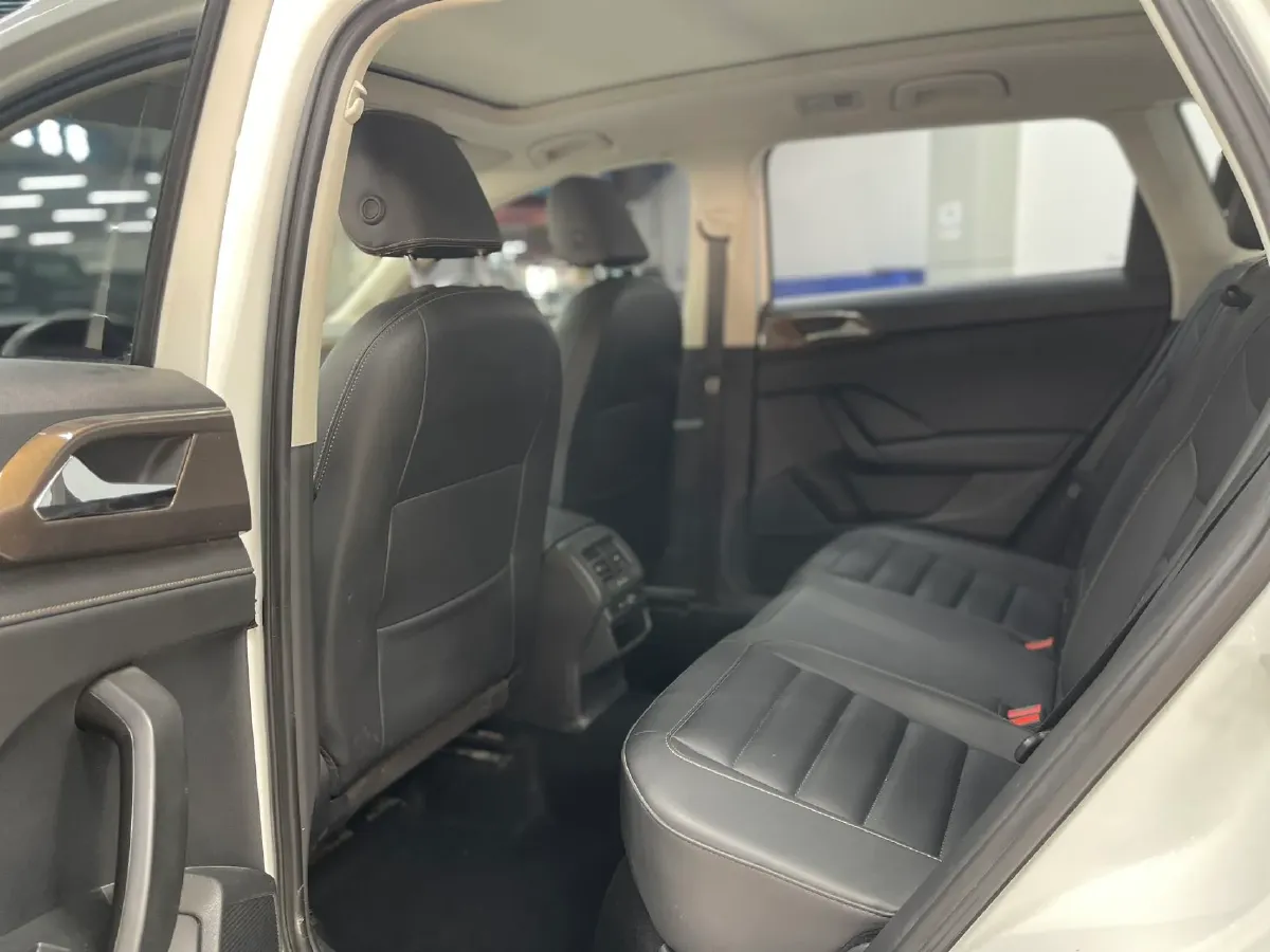 2021 Volkswagen Tharu 1.4T 150HP L4 7DCT,autocango,china used car exporter,china ev exporter,chinese used car exporter,chinese used ev exporter