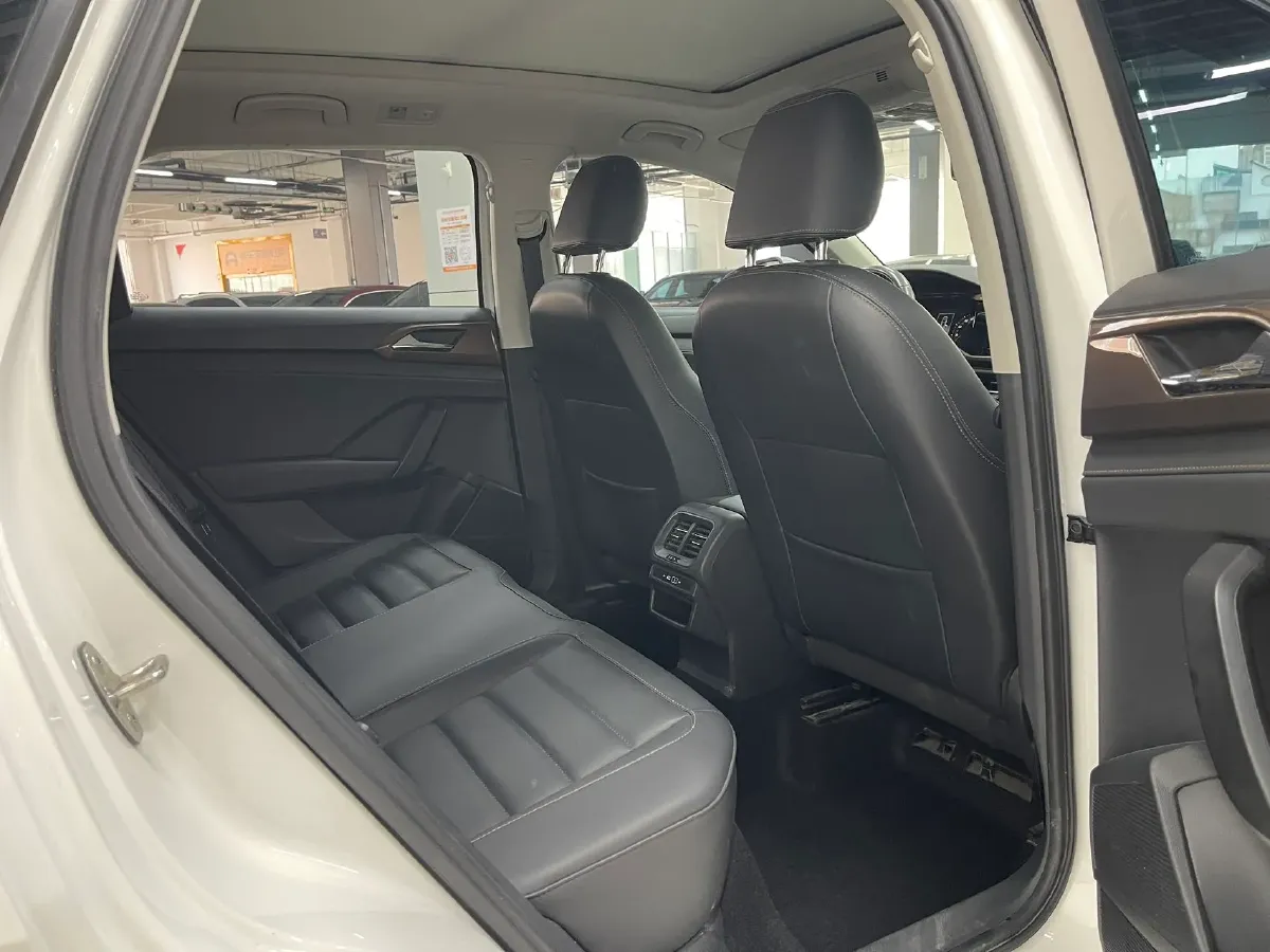 2021 Volkswagen Tharu 1.4T 150HP L4 7DCT,autocango,china used car exporter,china ev exporter,chinese used car exporter,chinese used ev exporter