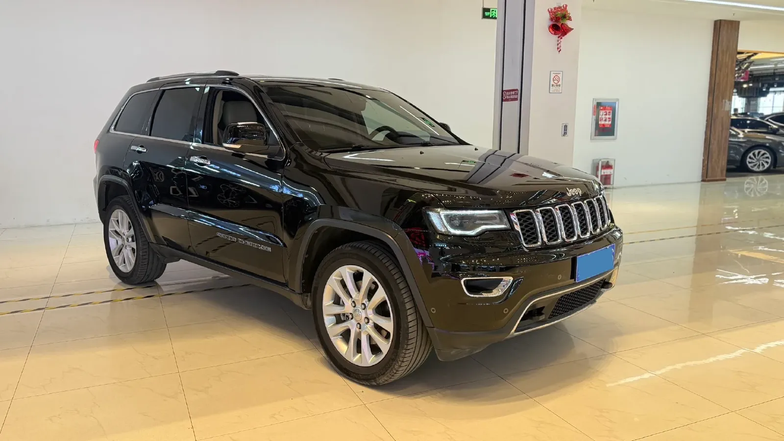 2017 Jeep Grand Cherokee 3.6L 286HP V6 8AT,autocango,china used car exporter,china ev exporter,chinese used car exporter,chinese used ev exporter