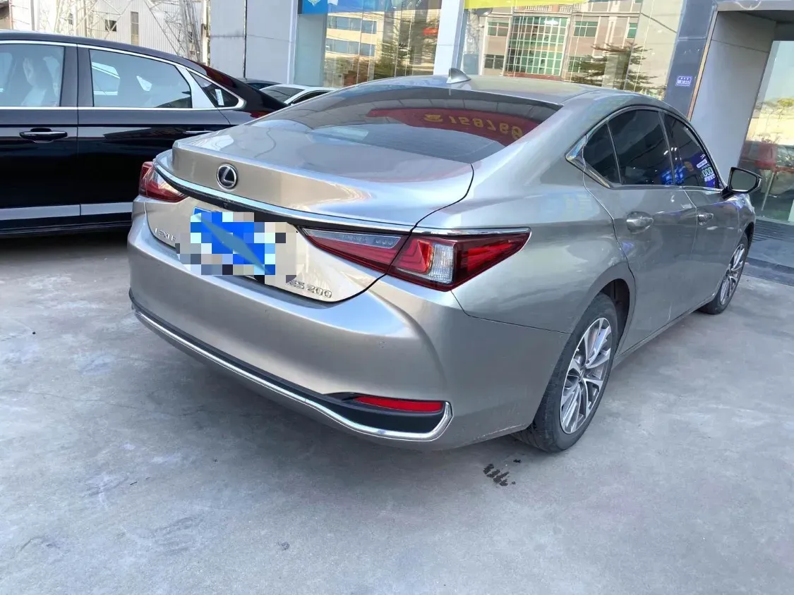 2022 Lexus ES 2.0L 173HP L4 CVT,autocango,china used car exporter,china ev exporter,chinese used car exporter,chinese used ev exporter