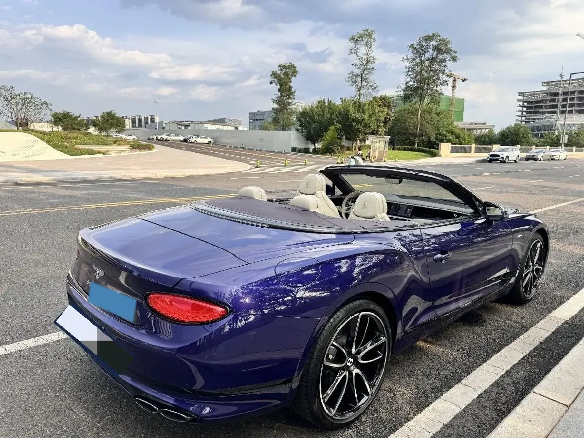 2023 Bentley Continental 4.0T 549HP V8 8DCT,autocango,china used car exporter,china ev exporter,chinese used car exporter,chinese used ev exporter