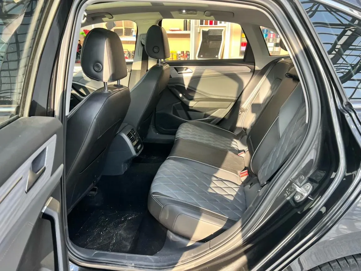 2024 Volkswagen Sagitar 1.5T 160HP L4 7DCT,autocango,china used car exporter,china ev exporter,chinese used car exporter,chinese used ev exporter