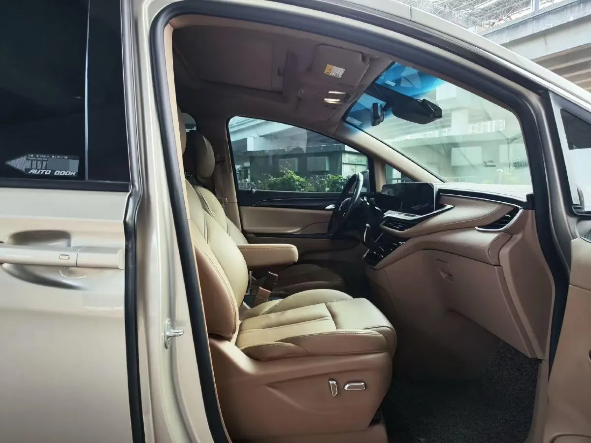 2021 Buick GL8 2.0T 237HP L4 9AT,autocango,china used car exporter,china ev exporter,chinese used car exporter,chinese used ev exporter