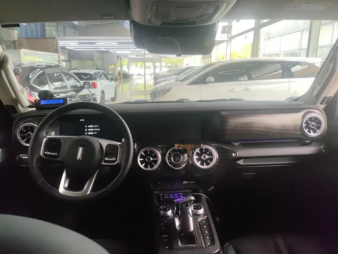 2021 Tank 300 2.0T 227HP L4 8AT,autocango,china used car exporter,china ev exporter,chinese used car exporter,chinese used ev exporter