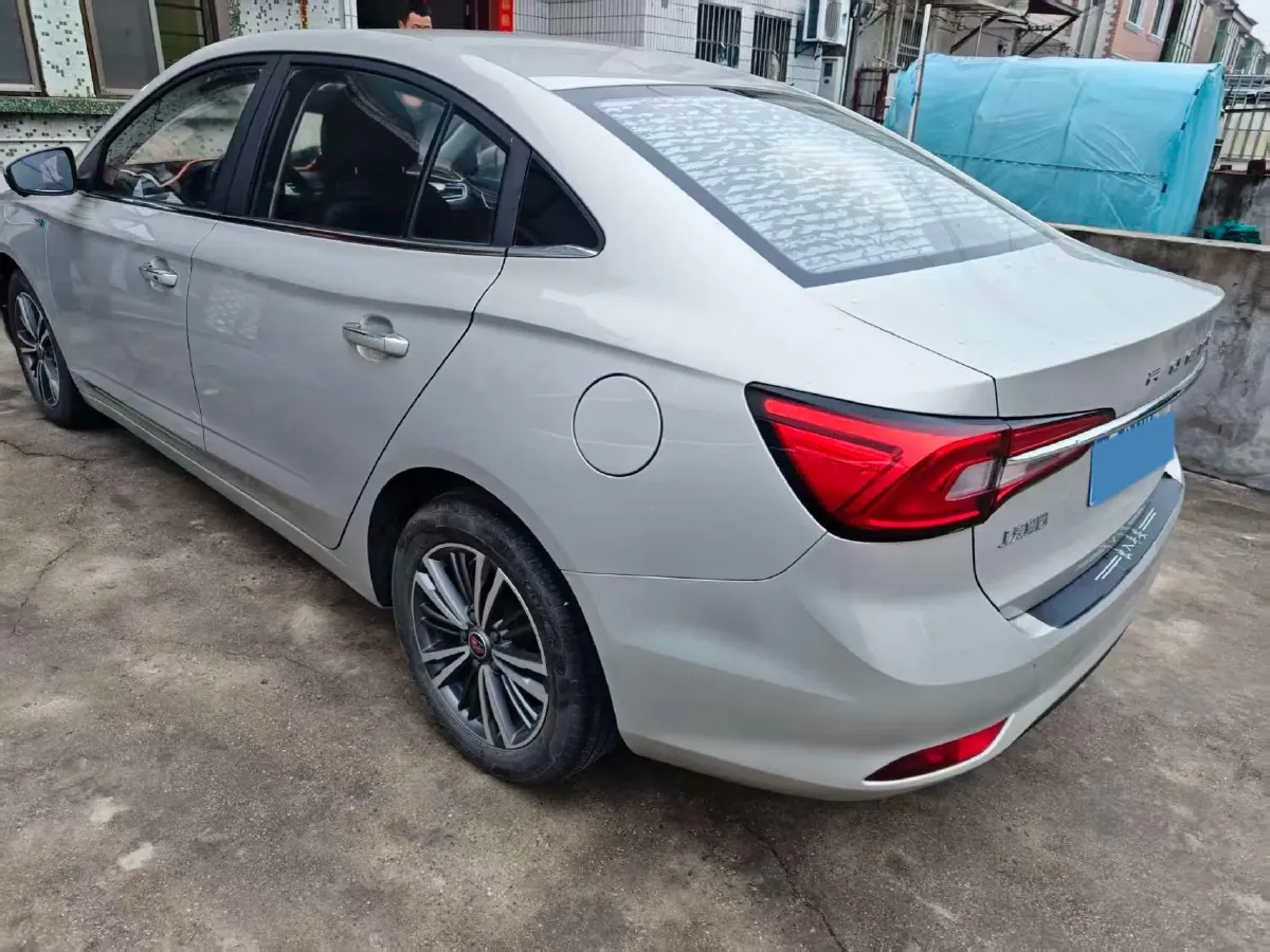 2019 Roewe i5 1.5L 120HP L4 CVT,autocango,china used car exporter,china ev exporter,chinese used car exporter,chinese used ev exporter