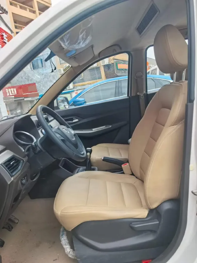 2018 WuLing HongGuang 1.5L 105HP L4 5MT,autocango,china used car exporter,china ev exporter,chinese used car exporter,chinese used ev exporter