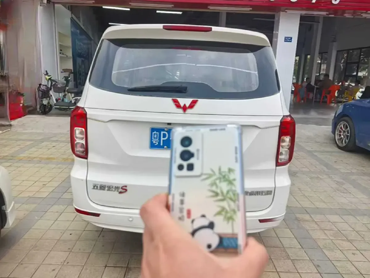2018 WuLing HongGuang 1.5L 105HP L4 5MT,autocango,china used car exporter,china ev exporter,chinese used car exporter,chinese used ev exporter