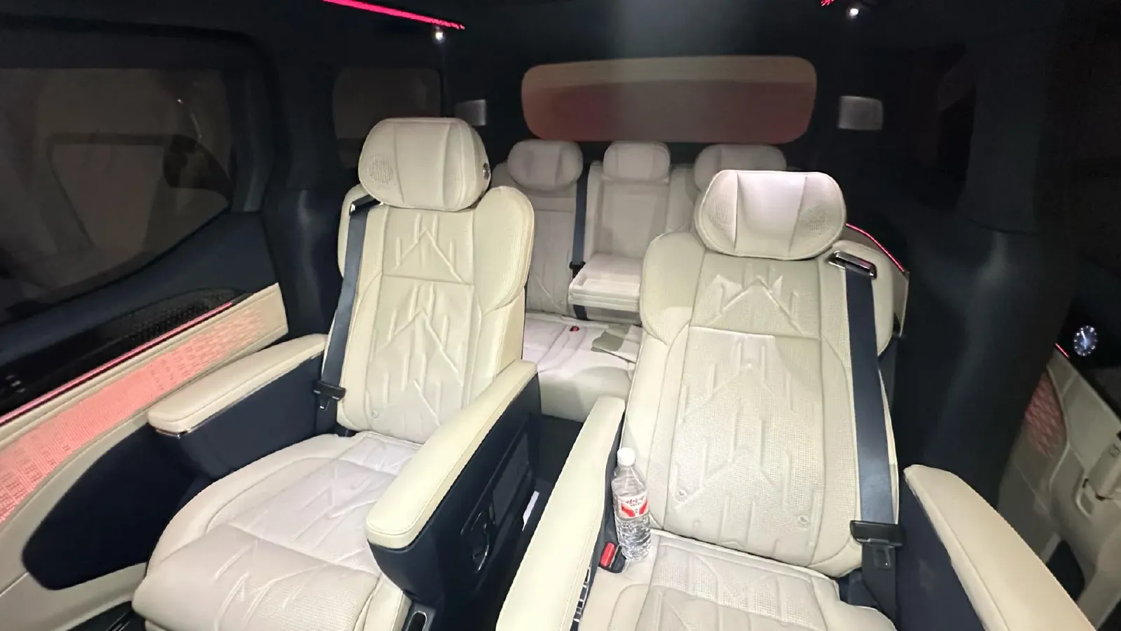 2024 Zeekr 009 BEV 108KWH,autocango,china used car exporter,china ev exporter,chinese used car exporter,chinese used ev exporter