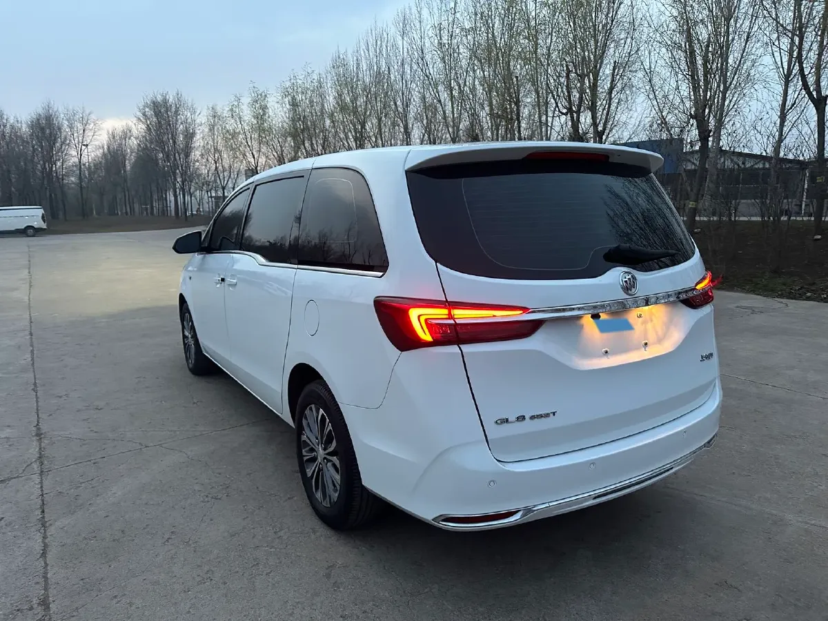 2022 Buick GL8 2.0T 237HP L4 9AT,autocango,china used car exporter,china ev exporter,chinese used car exporter,chinese used ev exporter