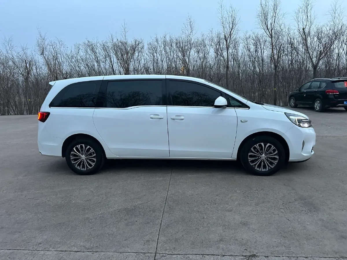 2022 Buick GL8 2.0T 237HP L4 9AT,autocango,china used car exporter,china ev exporter,chinese used car exporter,chinese used ev exporter
