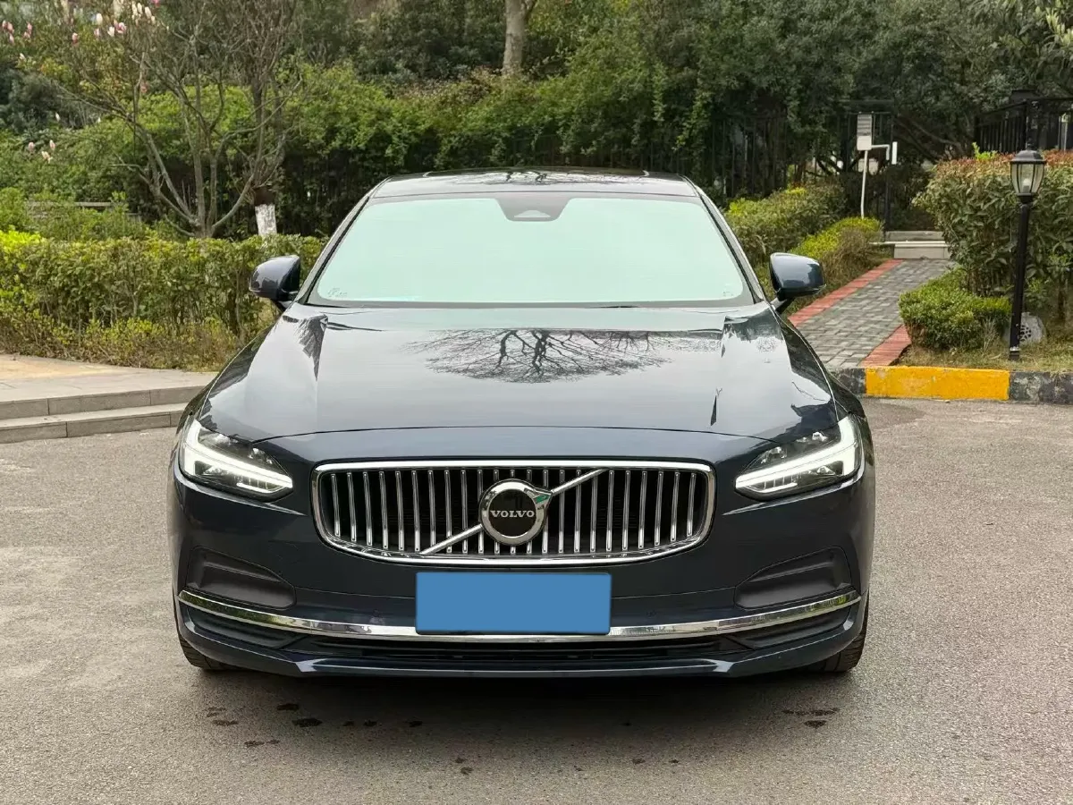 2022 Volvo S90 2.0T 250HP L4 8AT,autocango,china used car exporter,china ev exporter,chinese used car exporter,chinese used ev exporter
