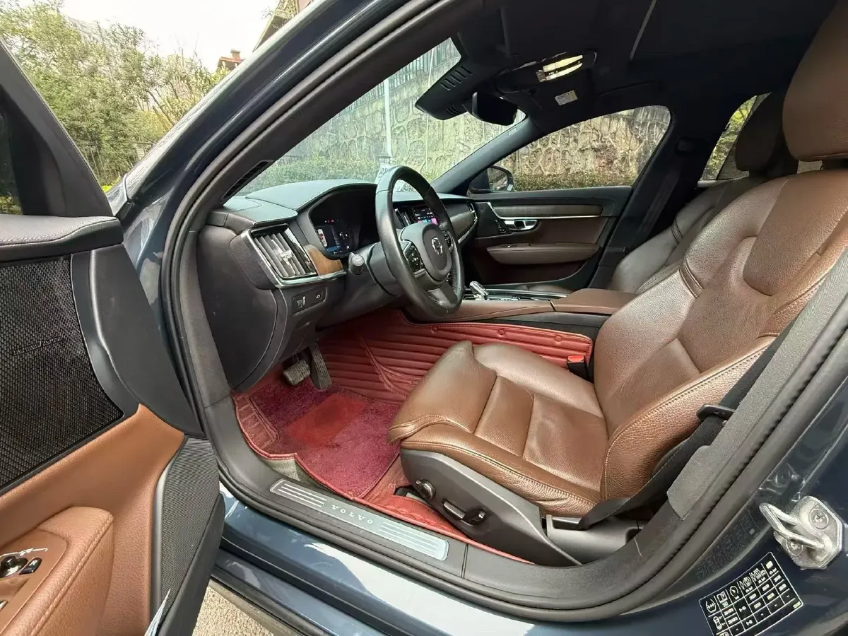 2022 Volvo S90 2.0T 250HP L4 8AT,autocango,china used car exporter,china ev exporter,chinese used car exporter,chinese used ev exporter