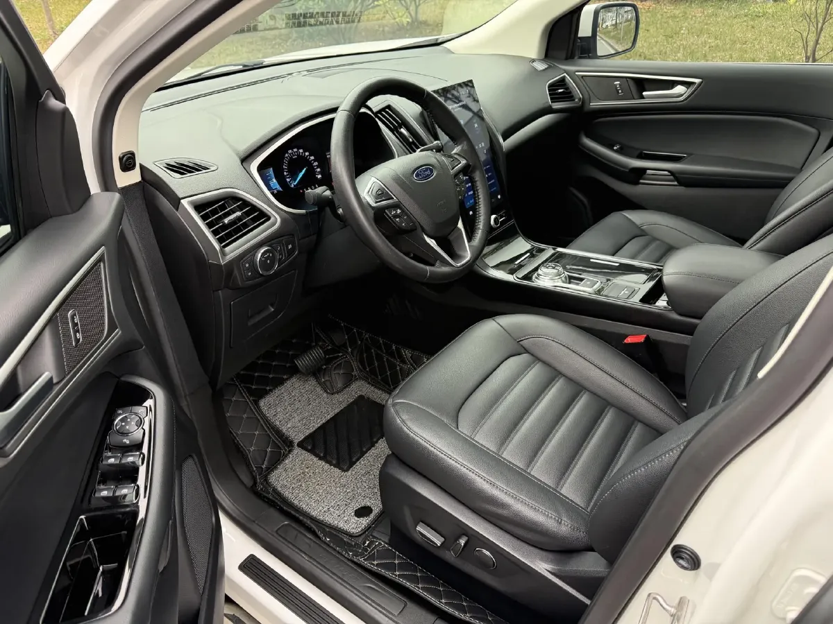 2020 Ford Edge 2.0T 245HP L4 8AT,autocango,china used car exporter,china ev exporter,chinese used car exporter,chinese used ev exporter