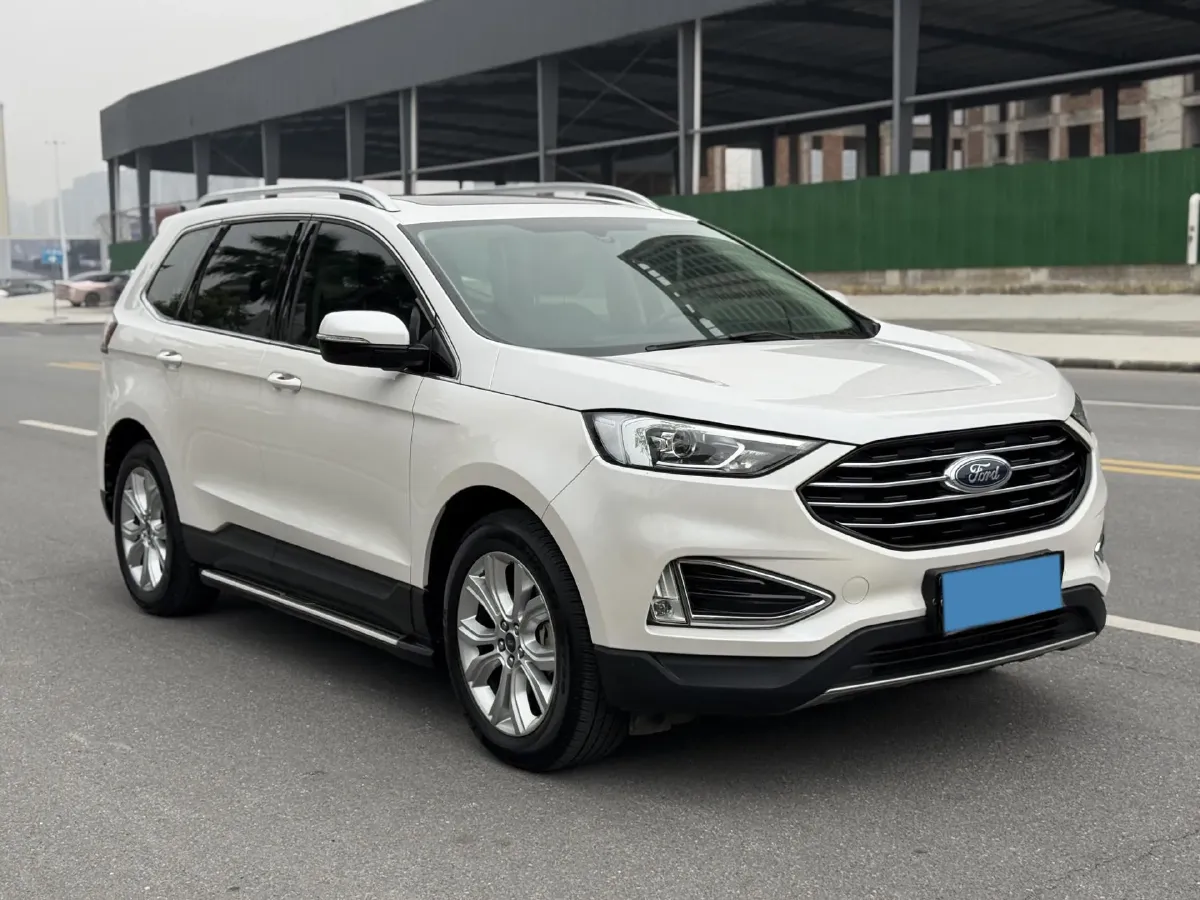 2020 Ford Edge 2.0T 245HP L4 8AT,autocango,china used car exporter,china ev exporter,chinese used car exporter,chinese used ev exporter