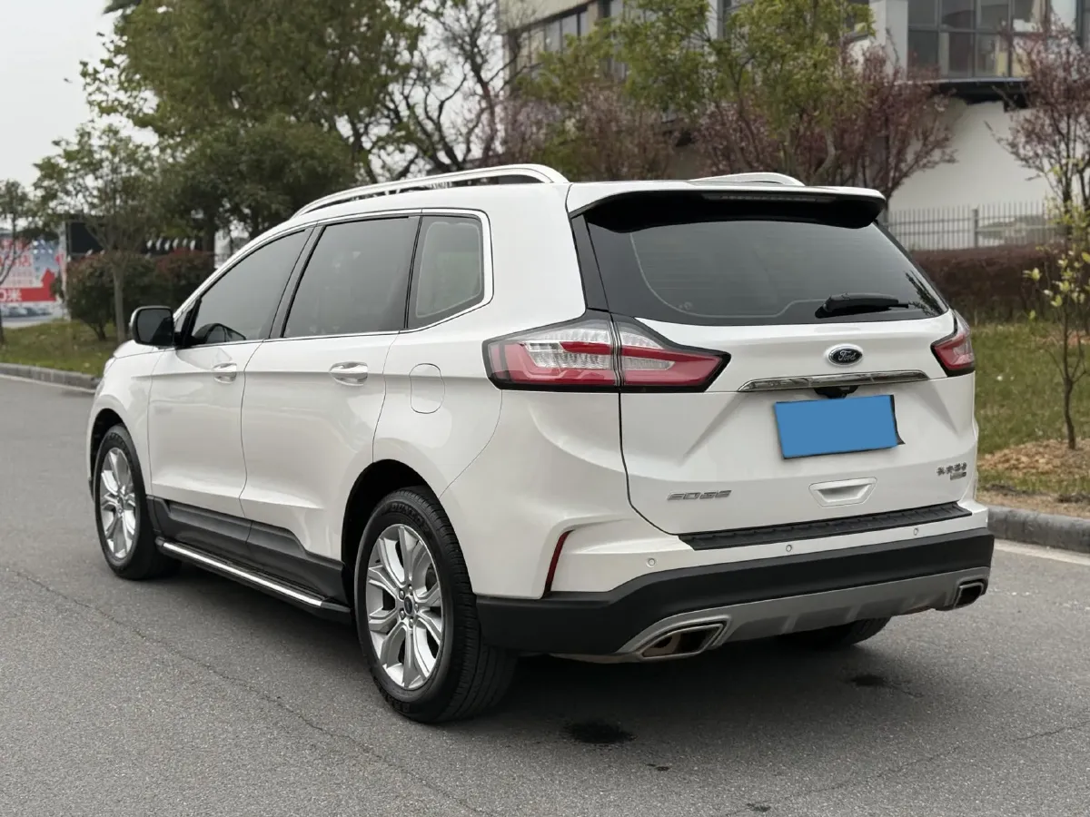 2020 Ford Edge 2.0T 245HP L4 8AT,autocango,china used car exporter,china ev exporter,chinese used car exporter,chinese used ev exporter
