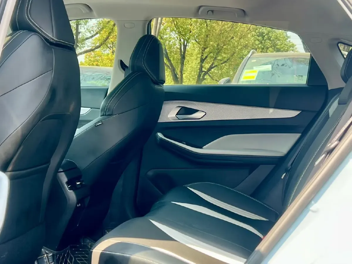 2022 Geely Binray 1.5T 181HP L4 7DCT,autocango,china used car exporter,china ev exporter,chinese used car exporter,chinese used ev exporter