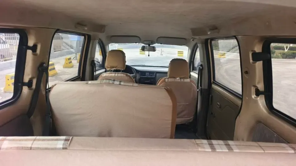 2017 WuLing RongGuang 1.2L 82HP L4 5MT,autocango,china used car exporter,china ev exporter,chinese used car exporter,chinese used ev exporter