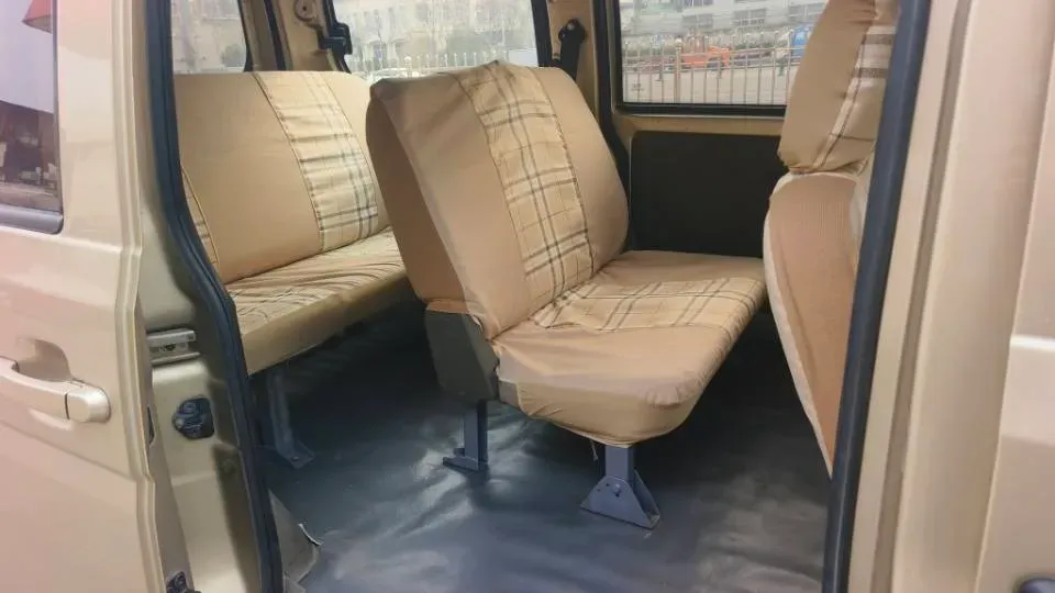 2017 WuLing RongGuang 1.2L 82HP L4 5MT,autocango,china used car exporter,china ev exporter,chinese used car exporter,chinese used ev exporter