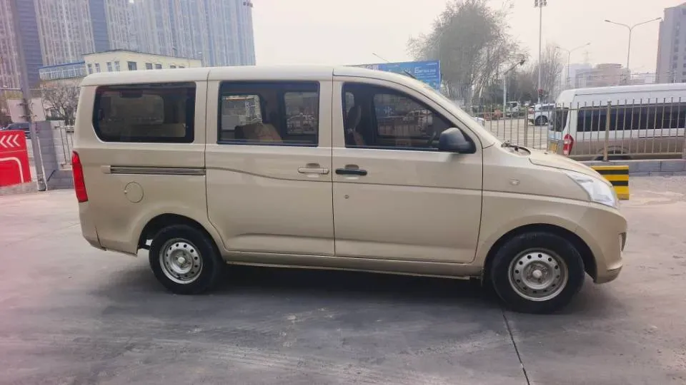 2017 WuLing RongGuang 1.2L 82HP L4 5MT,autocango,china used car exporter,china ev exporter,chinese used car exporter,chinese used ev exporter