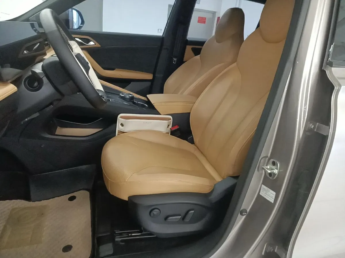 2023 Roewe RX5 1.5T 188HP L4 7DCT,autocango,china used car exporter,china ev exporter,chinese used car exporter,chinese used ev exporter