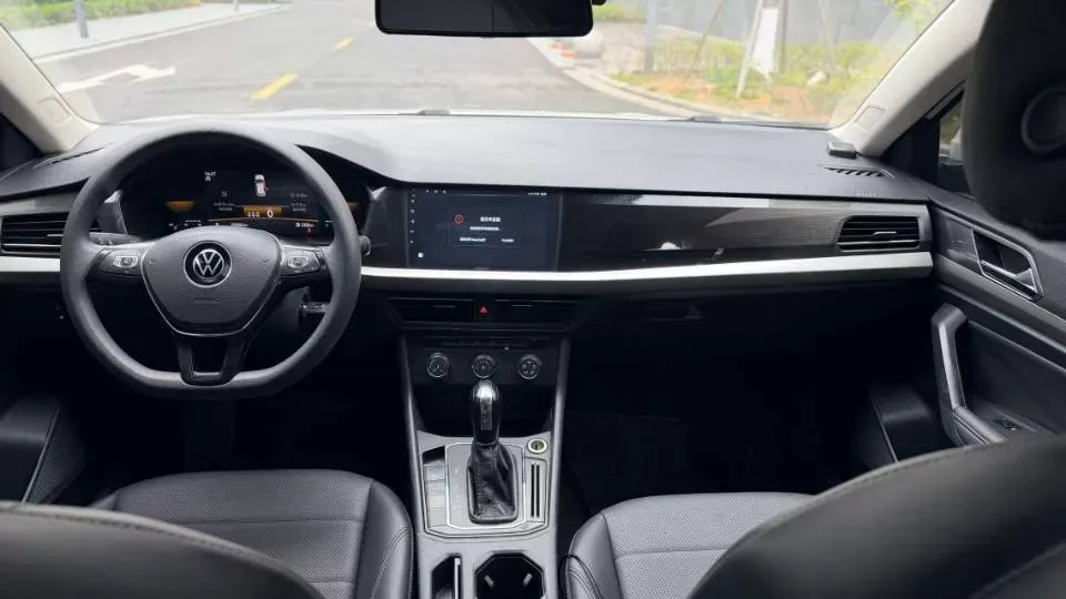 2021 Volkswagen Lavida 1.5L 113HP L4 6AT,autocango,china used car exporter,china ev exporter,chinese used car exporter,chinese used ev exporter