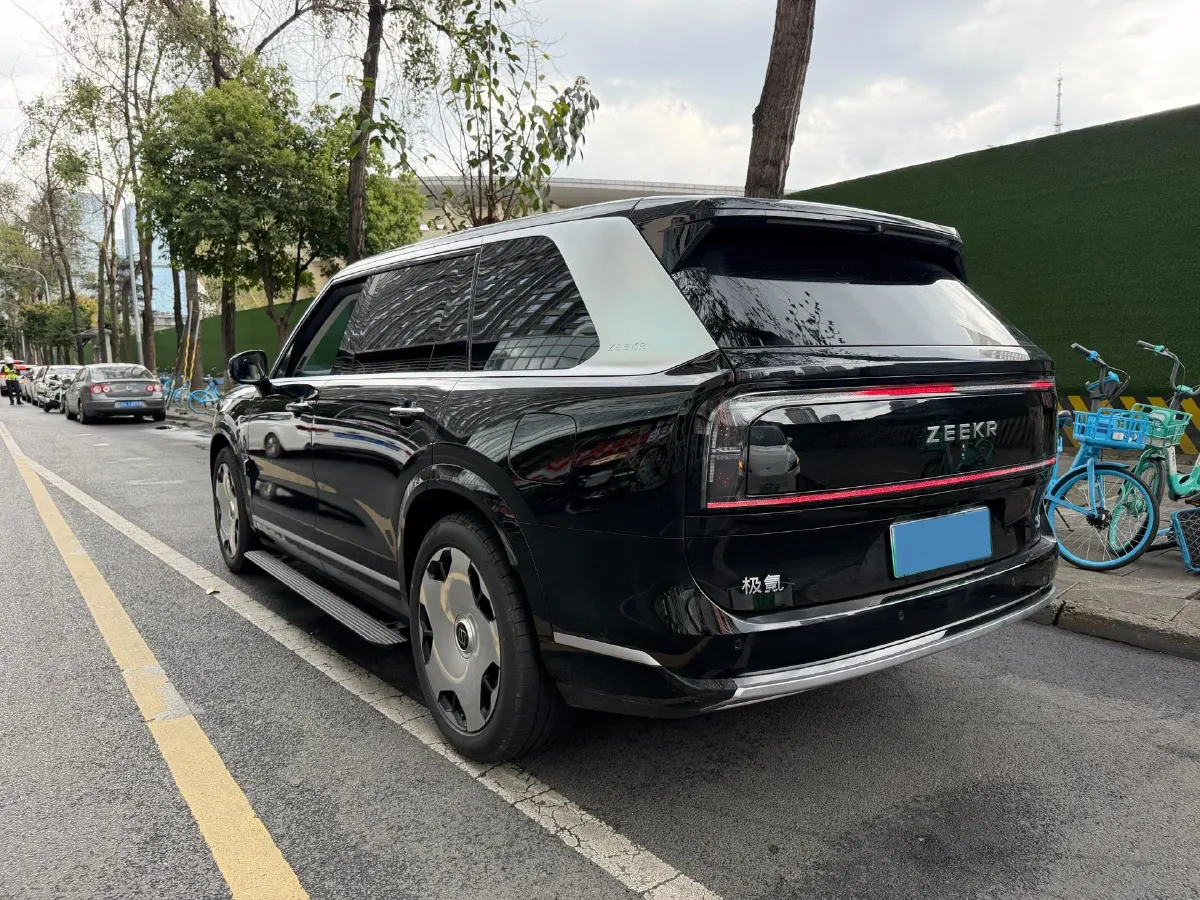 2025 Zeekr 9X 2.0T 279HP L4 1DHT PHEV,autocango,china used car exporter,china ev exporter,chinese used car exporter,chinese used ev exporter