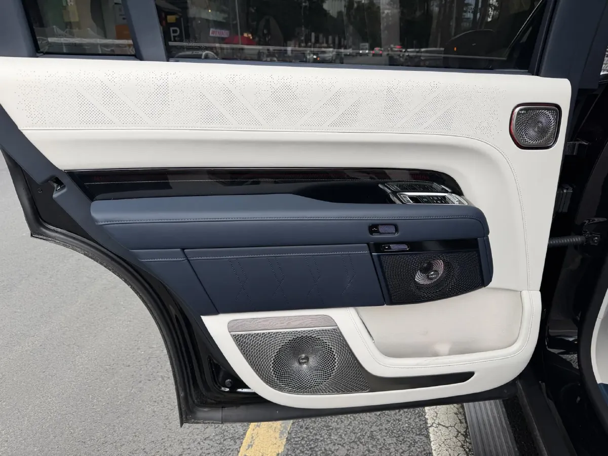 2025 Zeekr 9X 2.0T 279HP L4 1DHT PHEV,autocango,china used car exporter,china ev exporter,chinese used car exporter,chinese used ev exporter