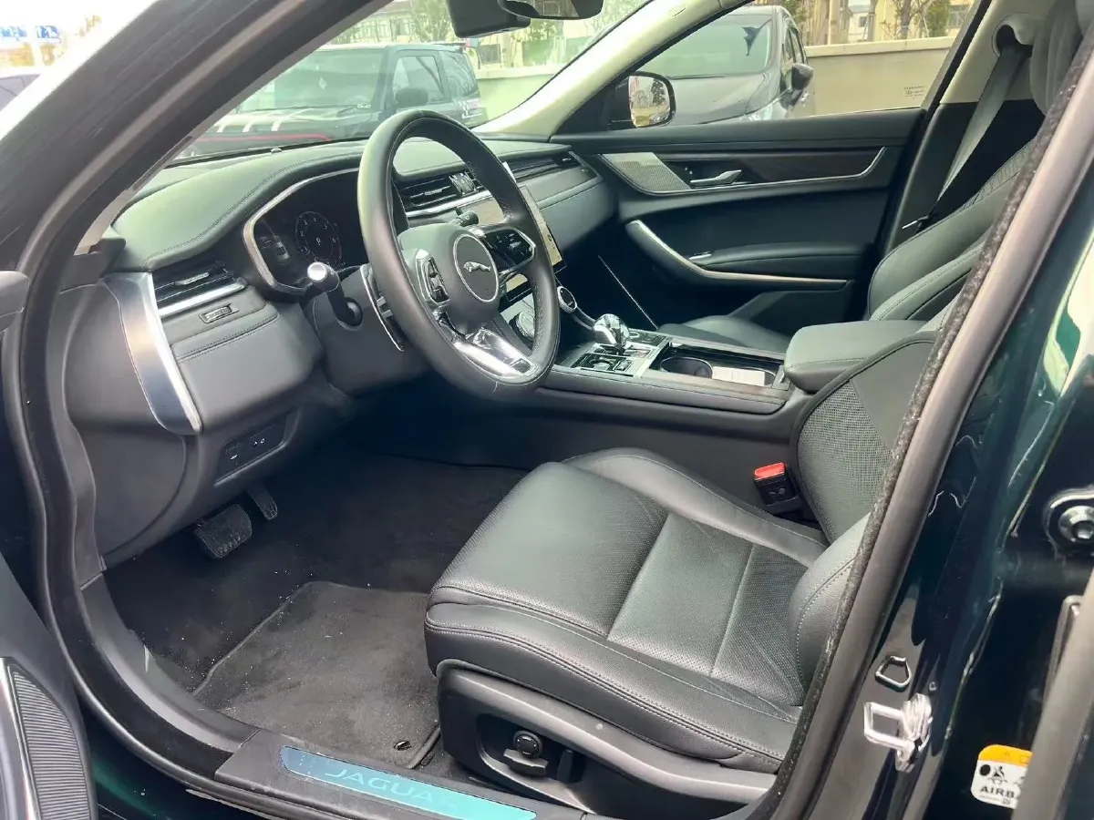 2024 Jaguar XFL 2.0T 250HP L4 8AT,autocango,china used car exporter,china ev exporter,chinese used car exporter,chinese used ev exporter