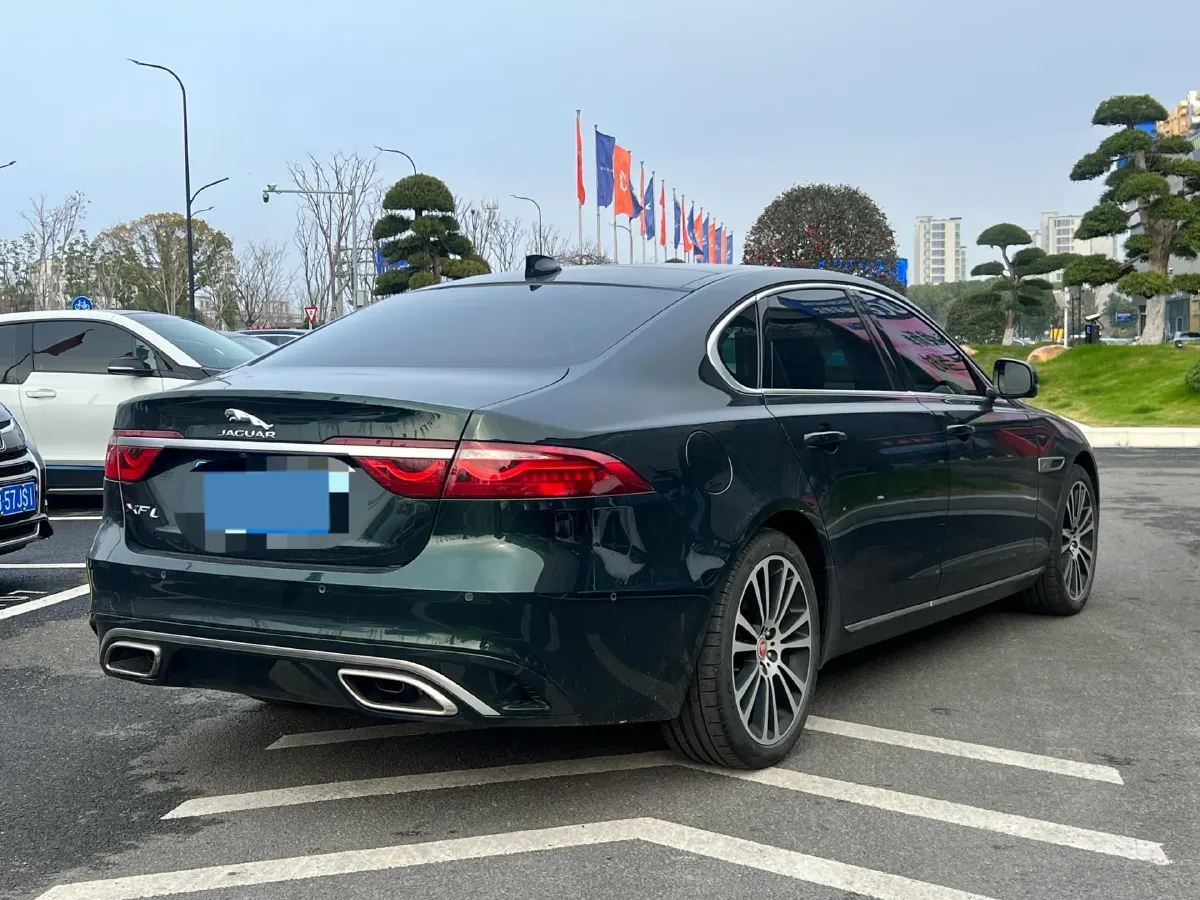 2024 Jaguar XFL 2.0T 250HP L4 8AT,autocango,china used car exporter,china ev exporter,chinese used car exporter,chinese used ev exporter