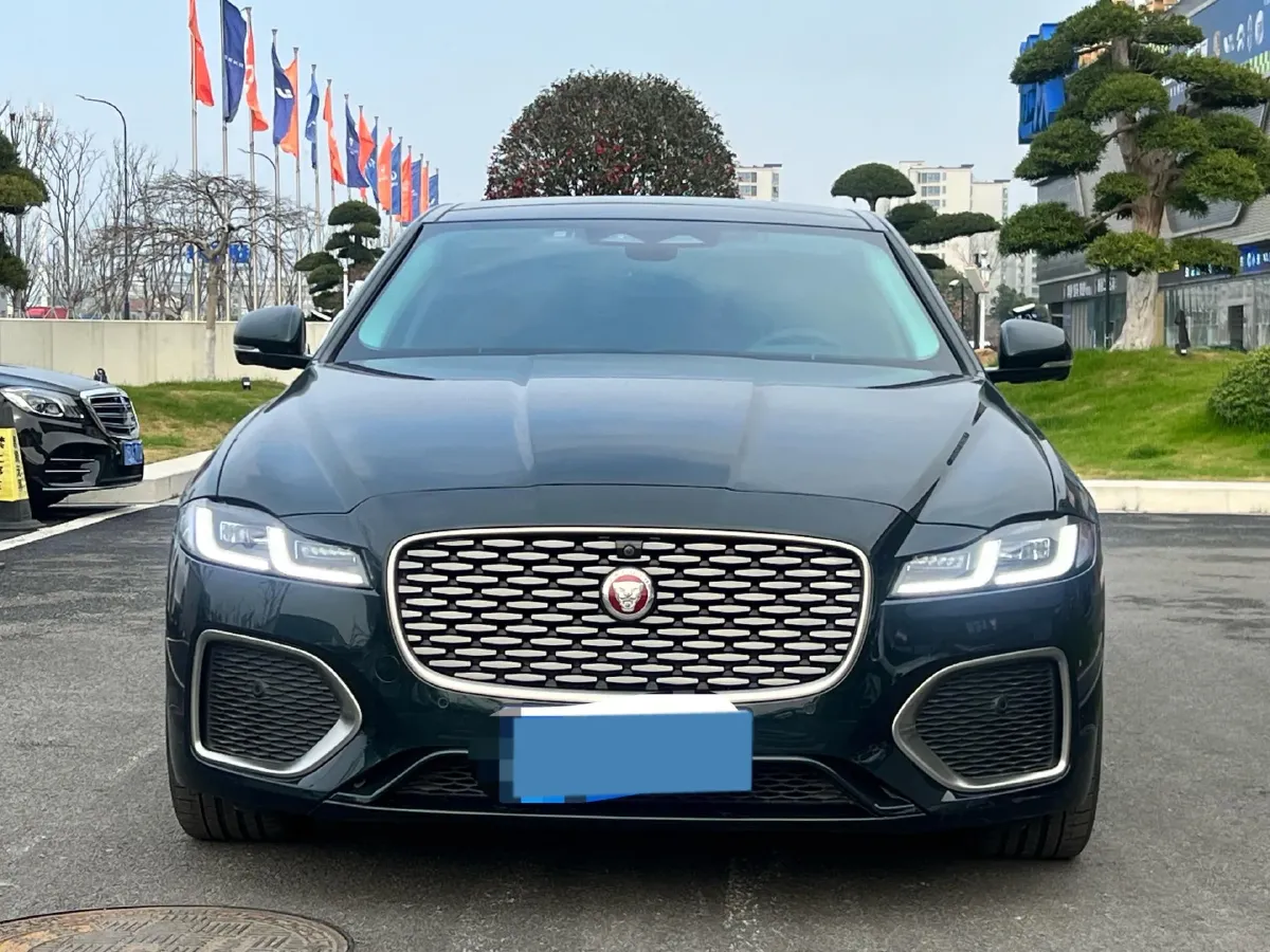 2024 Jaguar XFL 2.0T 250HP L4 8AT,autocango,china used car exporter,china ev exporter,chinese used car exporter,chinese used ev exporter