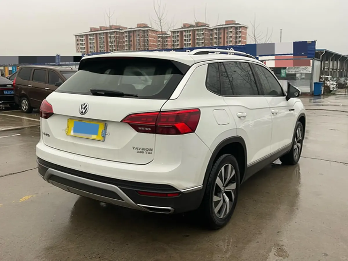 2019 MINI CLUBMAN 1.5T 102HP L3 6AT,autocango,china used car exporter,china ev exporter,chinese used car exporter,chinese used ev exporter