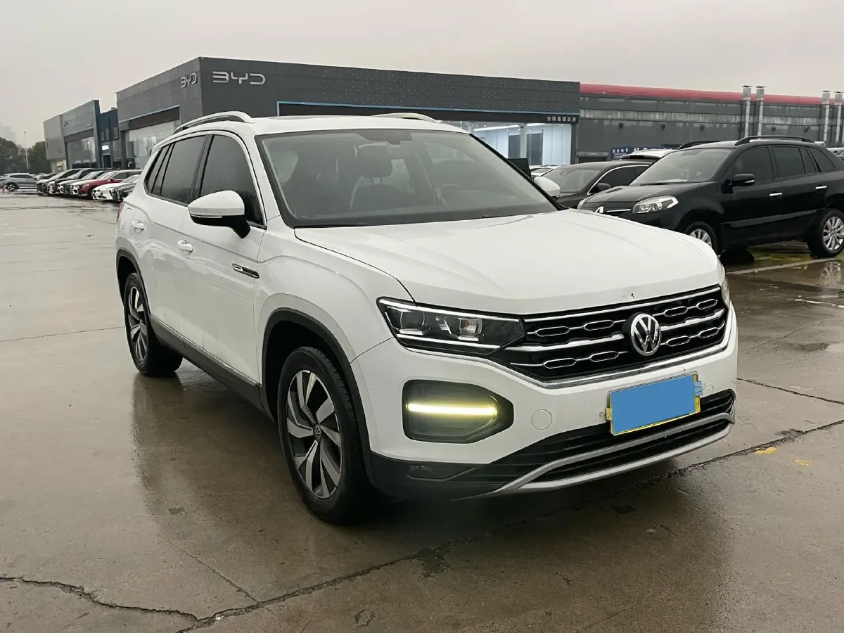 2019 MINI CLUBMAN 1.5T 102HP L3 6AT,autocango,china used car exporter,china ev exporter,chinese used car exporter,chinese used ev exporter