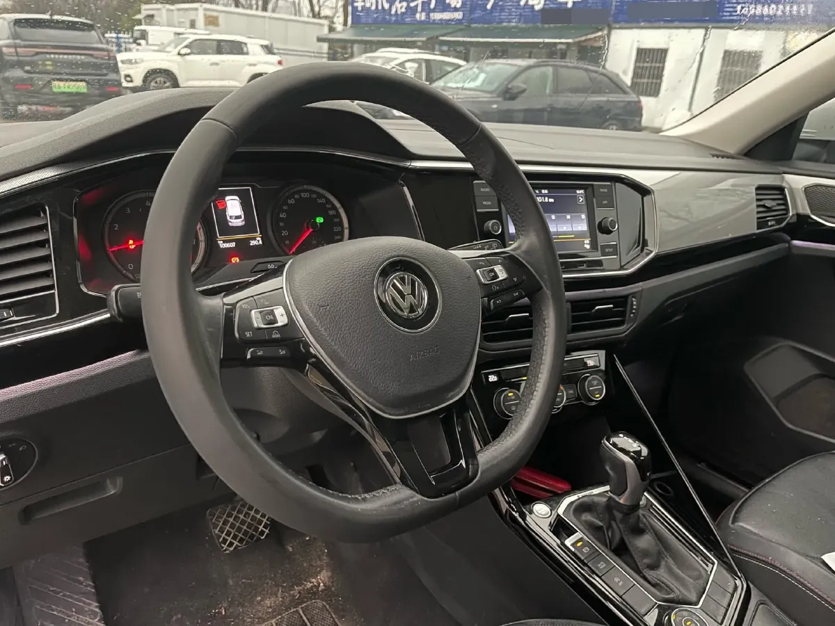 2019 MINI CLUBMAN 1.5T 102HP L3 6AT,autocango,china used car exporter,china ev exporter,chinese used car exporter,chinese used ev exporter