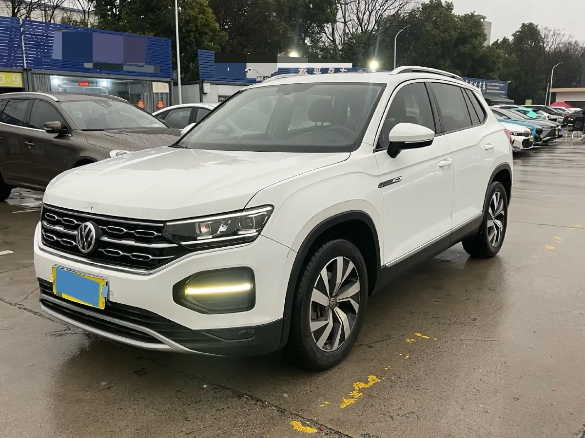 2019 MINI CLUBMAN 1.5T 102HP L3 6AT,autocango,china used car exporter,china ev exporter,chinese used car exporter,chinese used ev exporter