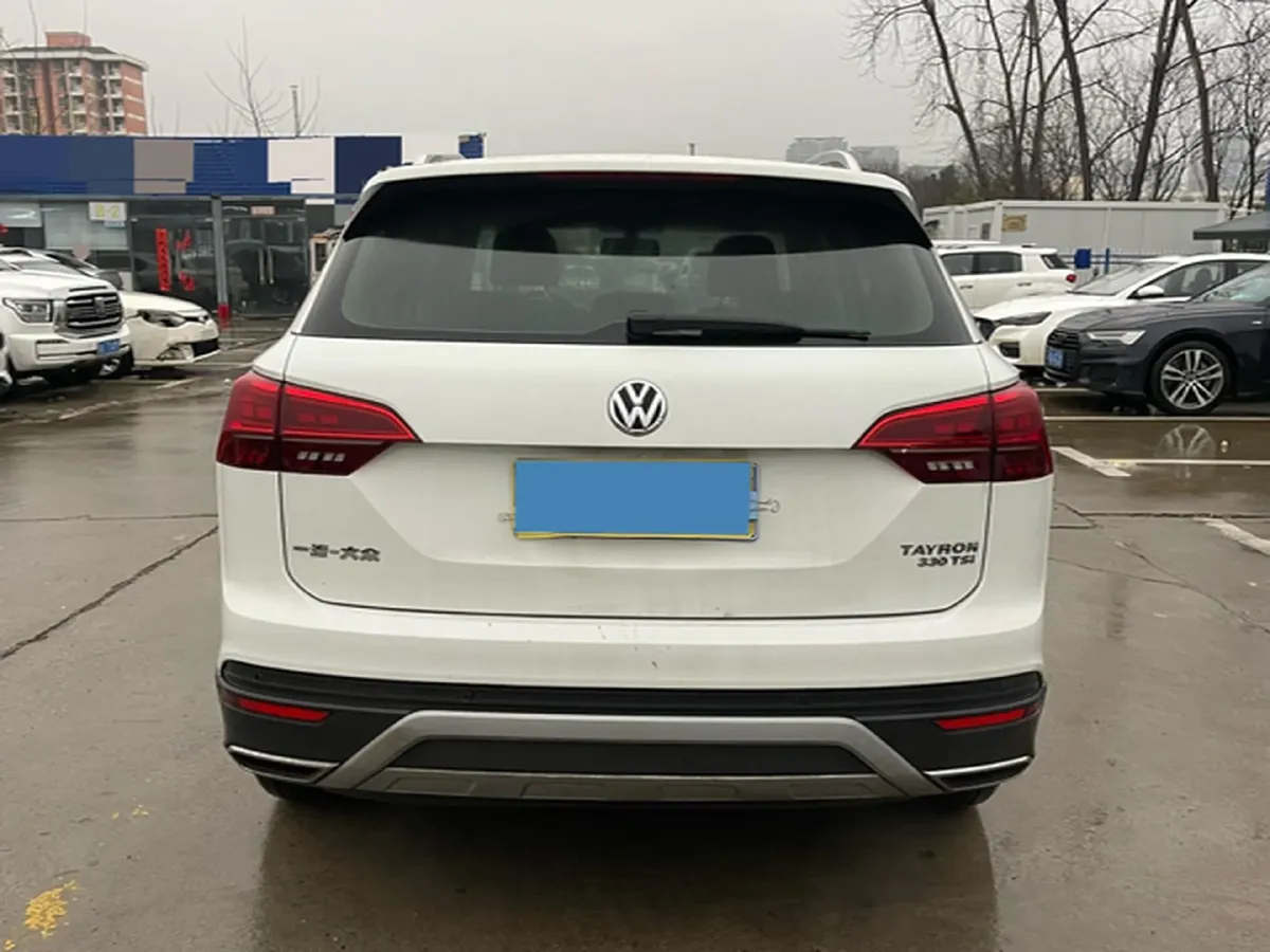 2019 MINI CLUBMAN 1.5T 102HP L3 6AT,autocango,china used car exporter,china ev exporter,chinese used car exporter,chinese used ev exporter