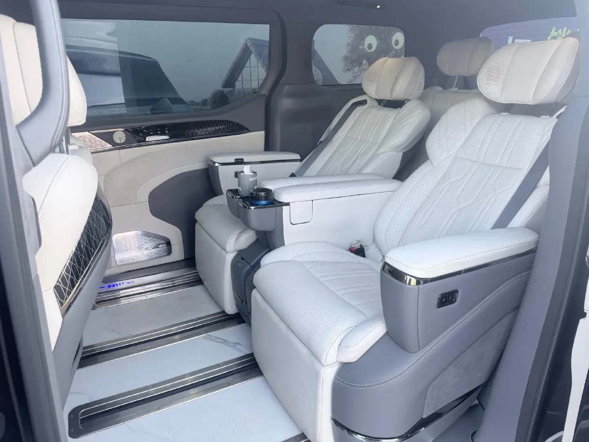 2022 Zeekr 009 BEV 116KWH,autocango,china used car exporter,china ev exporter,chinese used car exporter,chinese used ev exporter