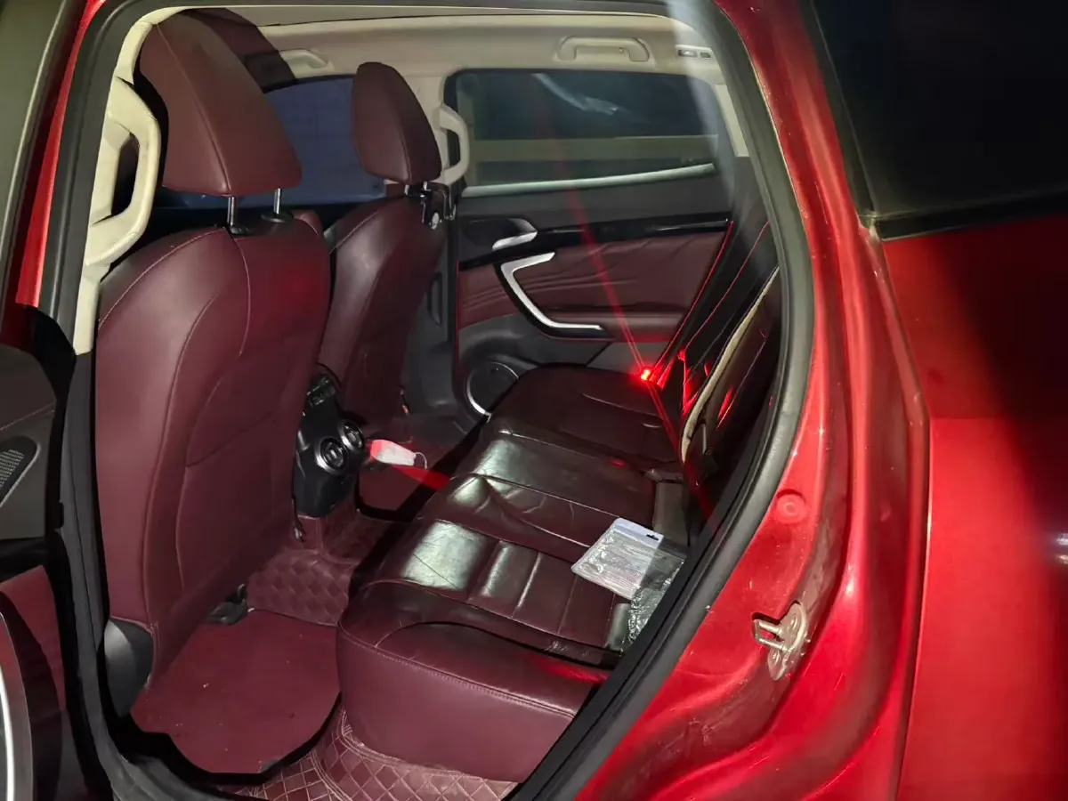 2017 WEY VV7 2.0T 234HP L4 7DCT,autocango,china used car exporter,china ev exporter,chinese used car exporter,chinese used ev exporter