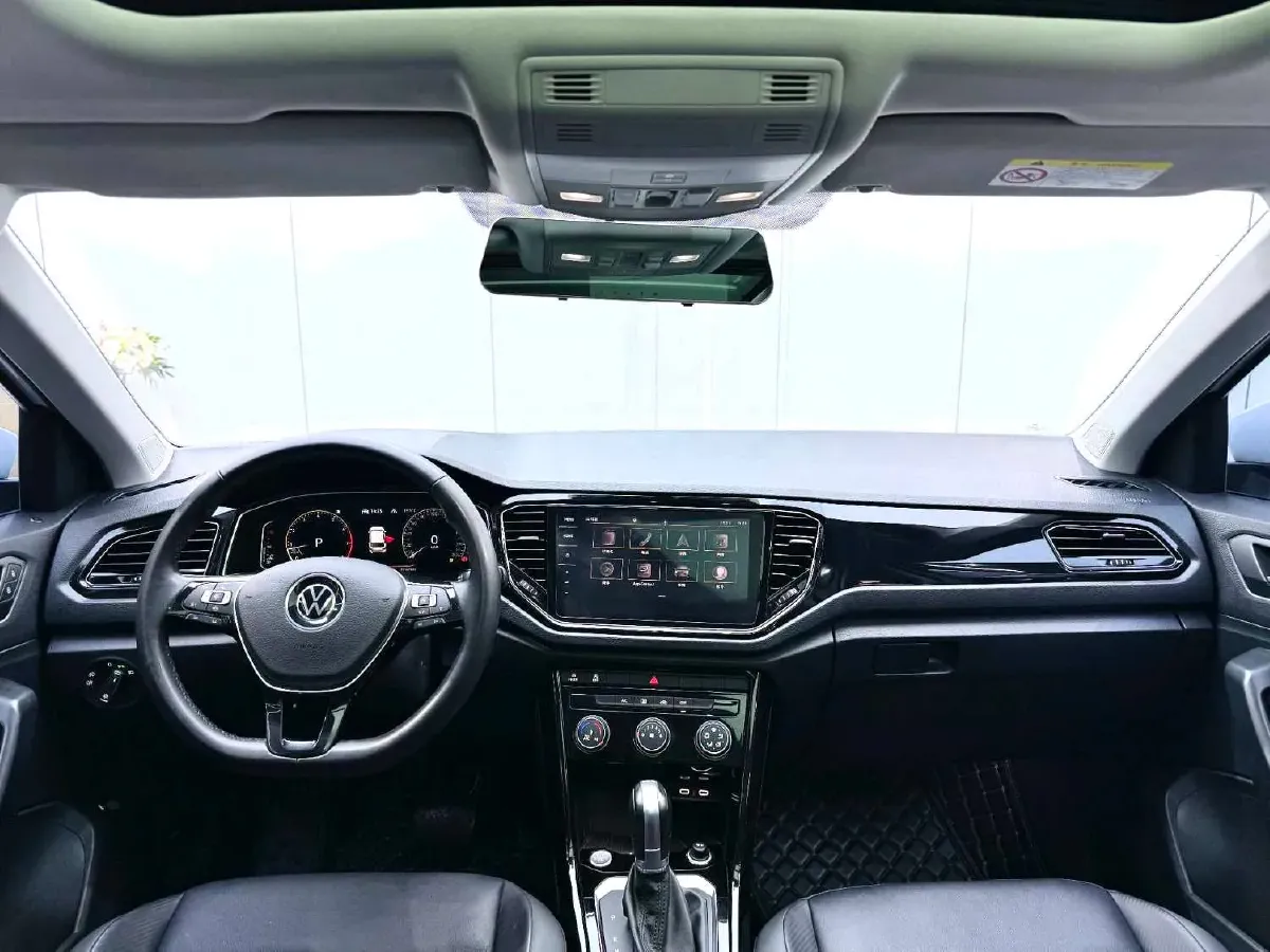 2021 Volkswagen T-Roc 1.4T 150HP L4 7DCT,autocango,china used car exporter,china ev exporter,chinese used car exporter,chinese used ev exporter