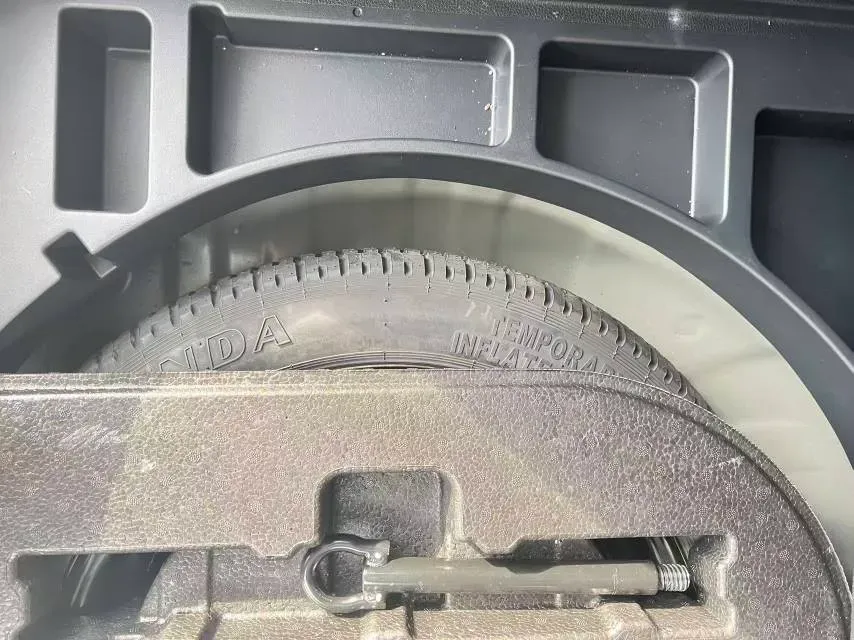 2023 Toyota Frontlander 2.0L 171HP L4 CVT,autocango,china used car exporter,china ev exporter,chinese used car exporter,chinese used ev exporter